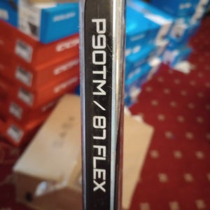 Senior Bauer Vapor Hyperlite 2 Right Handed Hockey Stick P90TM (New)