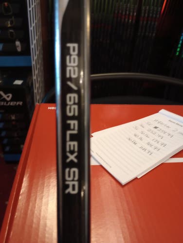 Senior Bauer Right Handed Hockey Stick P92 Flex 65(New)