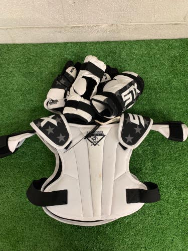 Small Youth STX Shoulder Pads (Used)