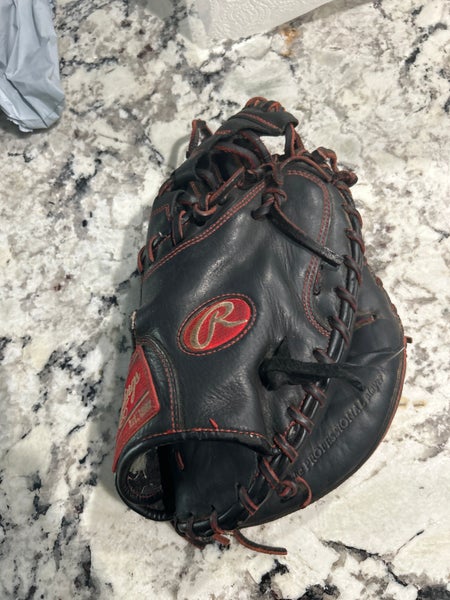 Catcher's Rawlings RH Baseball Glove 32" (Used)
