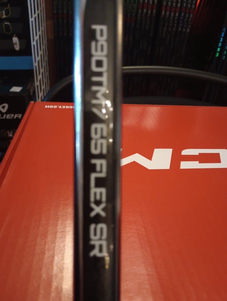 Senior Bauer Vapor Hyperlite 2 Right Handed Hockey Stick P90TM Flex 65 (New)
