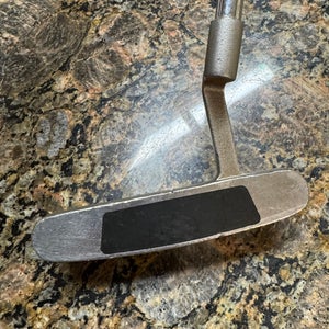 Odyssey Dual Force 990 33.5”