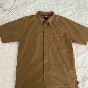 The North Face Mens Medium Short Sleeve Shirt Snap