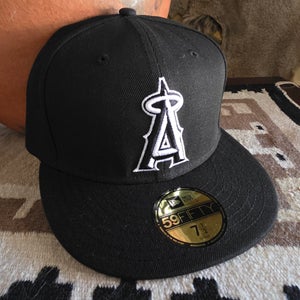 Los Angeles Angels Baseball Black New Era 59Fifty Fitted Hat Size 7 1/2 NWT