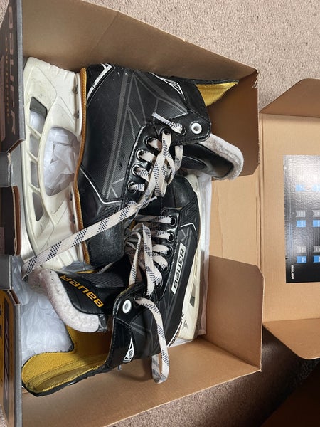 Bauer Supreme S160 Hockey Skates Regular Width Size 1.5 (Used)