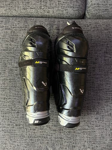 Used Bauer Supreme M5 Pro 12" Shin Pads