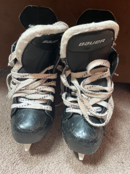 Bauer Supreme 140 Hockey Skates Regular Width 12 (Used)
