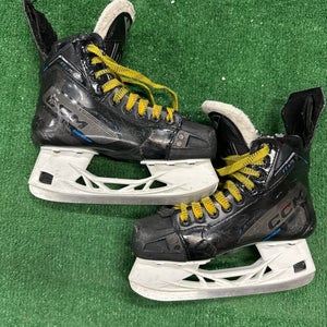 Junior CCM JetSpeed FT675 Hockey Skates Size 3 (Used)