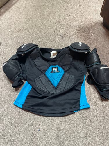 Youth Large Bauer Prodigy Shoulder Pads (Used)