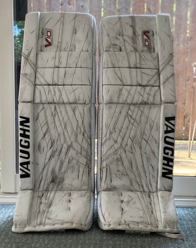 Vaughn V10 Pro Carbon Goalie Leg Pads