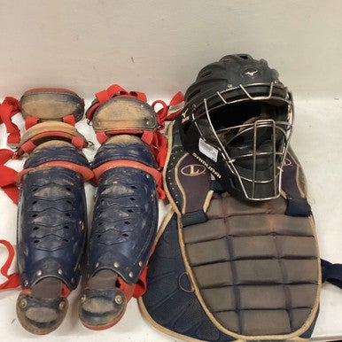 Used Louisville Slugger MIXED CATCHER SET W/HELMET Catchers Equipment Other 11725-S000489533