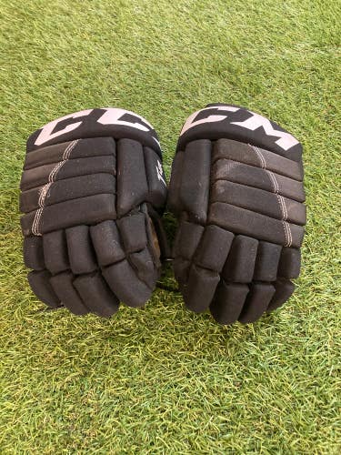 Black Junior CCM LTP Gloves 10" (Used)