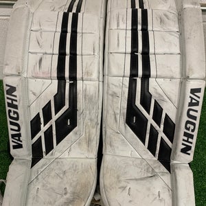 26" Youth Vaughn Velocity VE8 Goalie Leg Pads (Used)