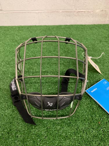 Medium Junior Bauer True Vision Cages, Visors & Shields Full Cage (Used)
