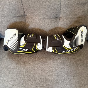 Extra Large Junior CCM Tacks 5092 Elbow Pads (Used)