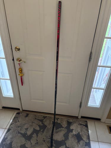 Curtis Lazar Senior Bauer Ag5nt - Red Hyperlite 2 Graphics Right Handed Hockey Stick P92M Pro Stock