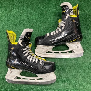 Senior Bauer Supreme M4 Hockey Skates Size 6 (Used)