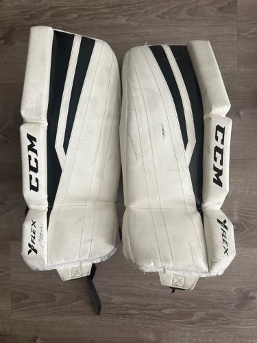 20" CCM YFlex Goalie Leg Pads (Used)