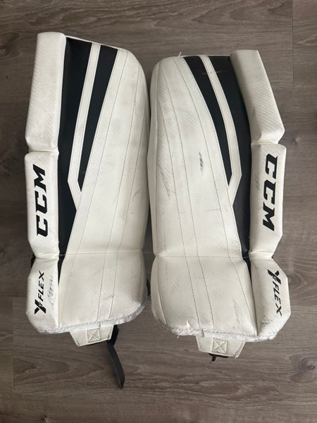 20"  CCM YFlex Goalie Leg Pads (Used)