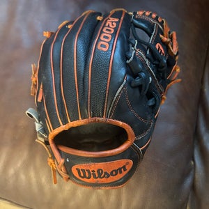 Wilson RH Infield A2000 Baseball Glove 11.75" (Used)