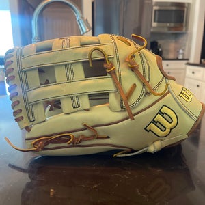 Wilson LH A2000 1799 Baseball Glove 12.75" (Used)