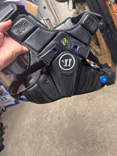 Adult Large Boa Twist Warrior Shoulder Pads (Used)
