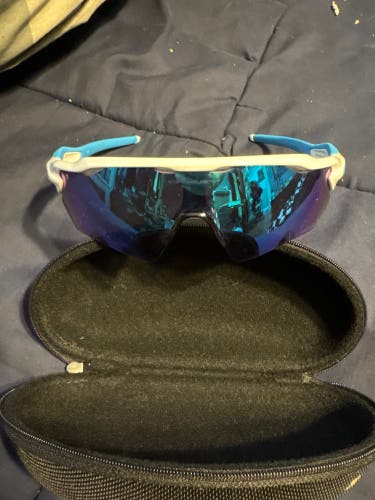Radar Lock Baseball Oakley Sunglasses (New)