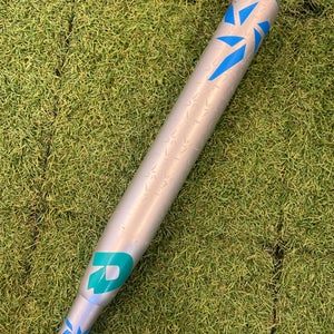 2019 DeMarini Vendetta Composite Bat (-12) 20 oz 32" (Used)