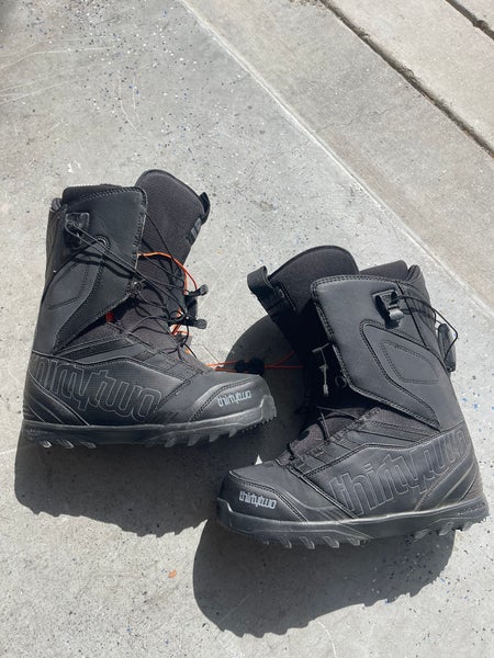 Men's Size M 11.0 (W 12.0) Thirty Two Lashed Snowboard Boots Stiff Flex All Mountain (Used)