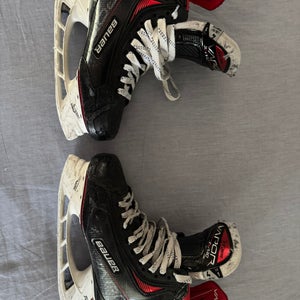 Bauer Vapor 3X Pro Hockey Skates Size 4 (Used) with 3 sets of steel (238 mm)