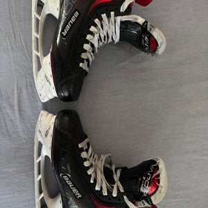 Bauer Vapor 3X Pro Hockey Skates  Size 5 (Used) with 3 sets of steel (246 mm)