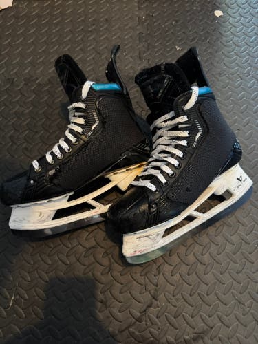 Bauer Supreme Mach Hockey Skates Pro Stock 8.5 (Used)