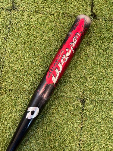 DeMarini Ultimate Weapon Alloy Slowpitch Bat (-7) 27 oz 34" (Used)