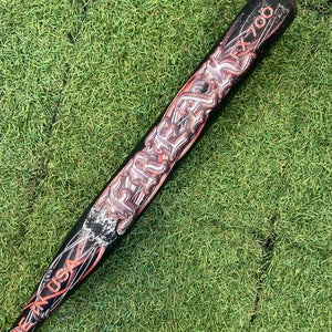 2011 Miken Freak FX 700 Balanced Composite Slowpitch Bat (-8) 26 oz 34" (Used)