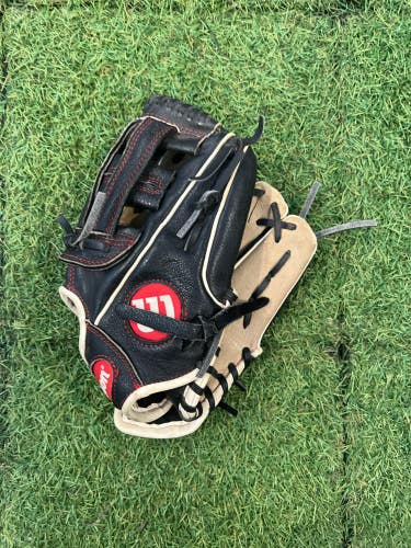 Wilson A450 RH Outfield Baseball Glove 11" (Used)
