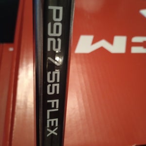 Intermediate Bauer Vapor Hyperlite 2 Left Hand Hockey Stick P92 Flex 55 (New)