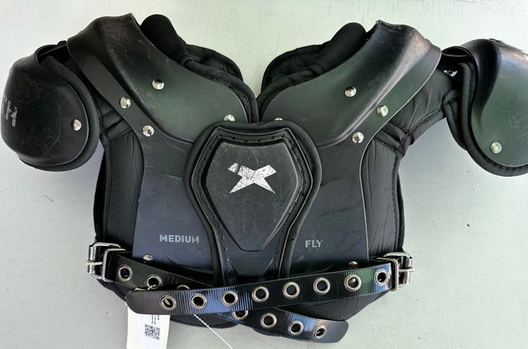 Medium Youth Xenith Fly Shoulder Pads (Used)