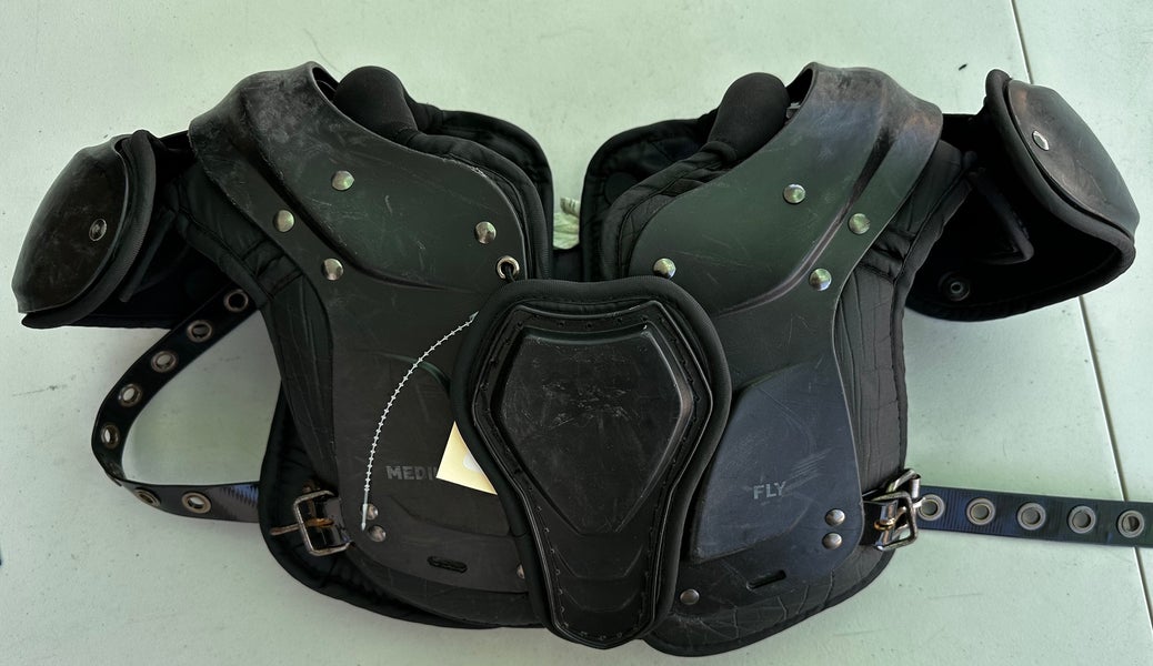 Medium Youth Xenith Fly Shoulder Pads (Used)