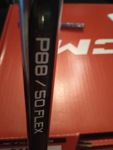 Junior Bauer Vapor Hyperlite 2 Left Hand Hockey Stick P88 Flex 50(New)