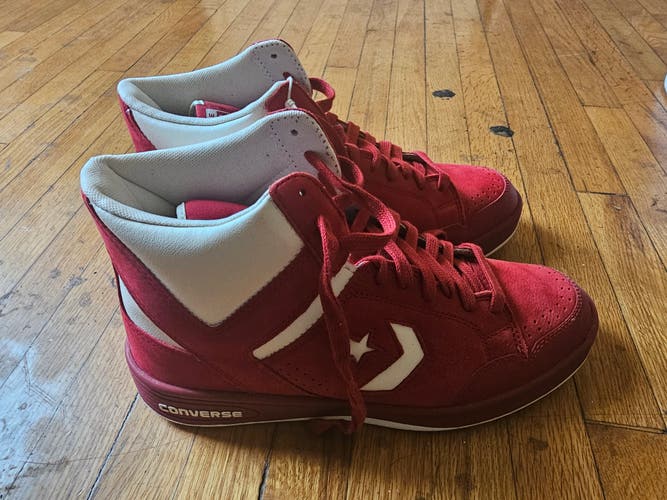 Red Men's Size M 12.0 (W 13.0) Adult Converse Shoes (New)