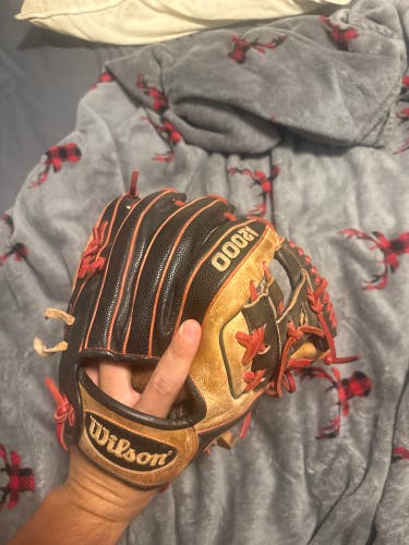 Wilson RH Infield A2000 Baseball Glove 11.5" (Used)
