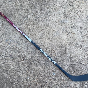 Bauer Vapor HyperLite Pro Hockey Stick Pro Stock Grip 82 Flex P28 Left 78031