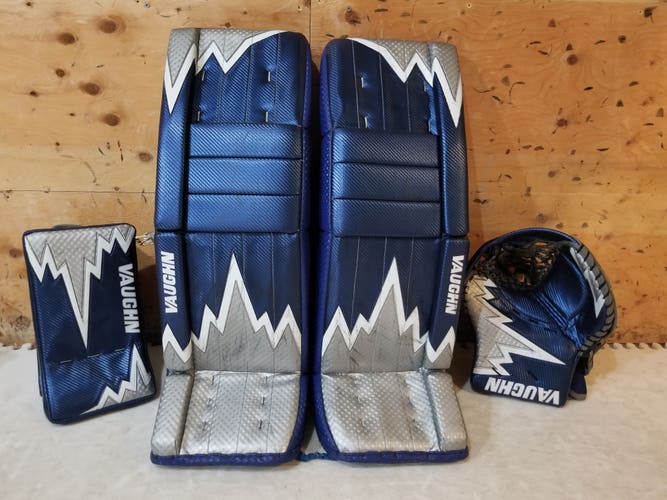 32" + 3" Vaughn V10 Pro Carbon Custom Pads & Vaughn SL4 Pro Carbon Gloves (Used)