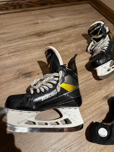 Bauer Supreme 3S Pro Hockey Skates 8 (Used)