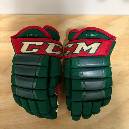 Used Minnesota Wild Ccm hg97 gloves size 14