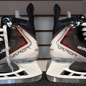 2025 Bauer Vapor Fly30 Hockey Skates Senior Size 9.5 EE NIB (0729-0137)