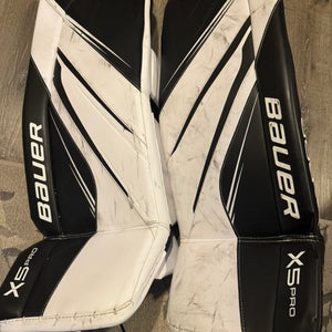 Medium  Bauer Vapor X5 Pro Goalie Leg Pads (Used)