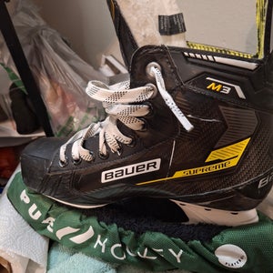 2024 Bauer Supreme M3 Hockey Skates Regular Width Size 6 (Used)