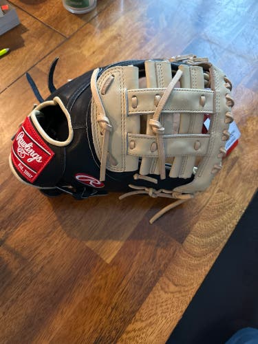 Rawlings R2G Heart of the Hide First Baseman’s Glove