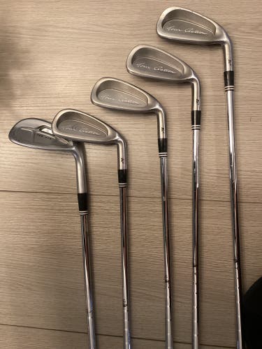 Cleveland TA5 set 52 Degree PW,4i,7i,8i,9i